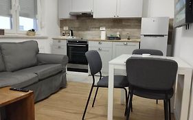Lovely Flat, City Center With Free Parking