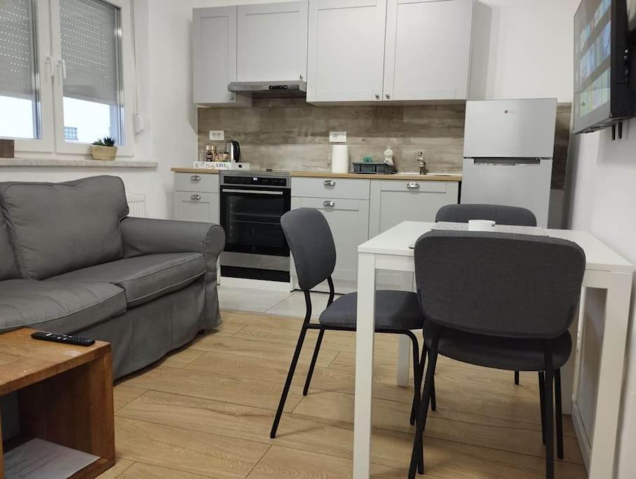 Lovely Flat, City Center With Free Parking Varaždin Exteriér fotografie